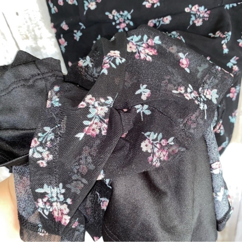 Xhilaration Black & Floral Romper - Picture 3 of 6